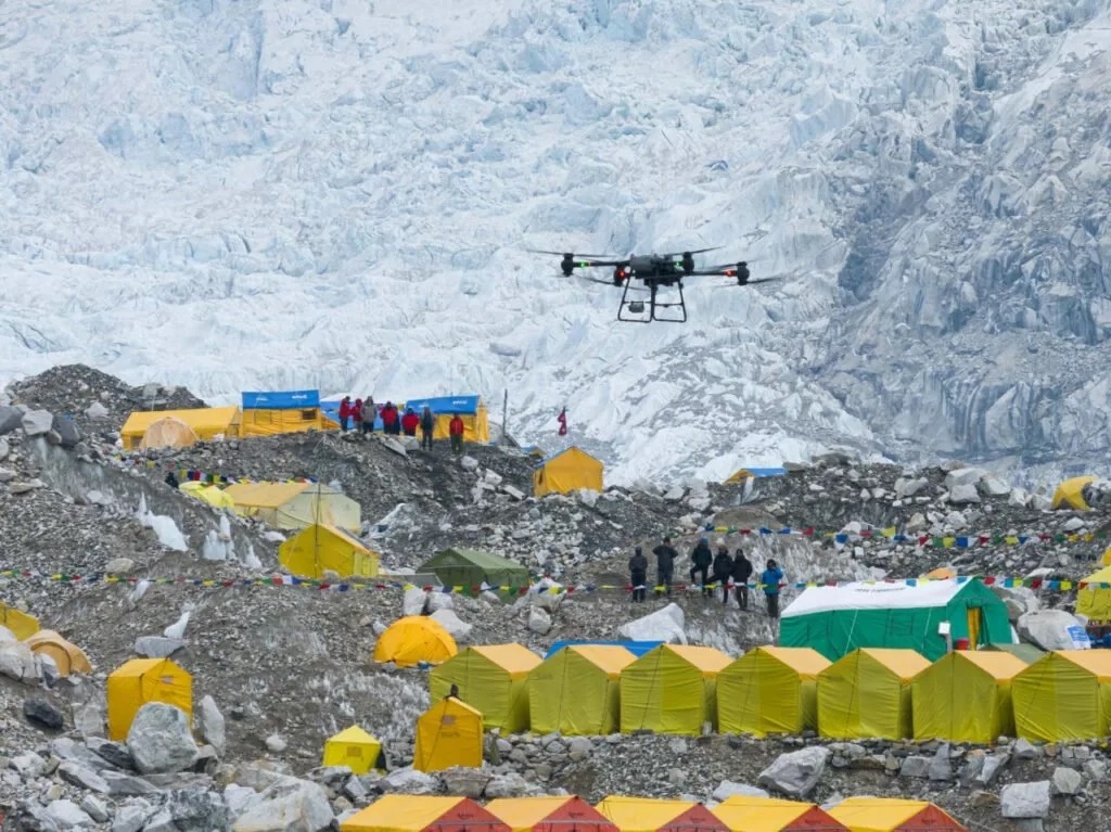 آزمایش تحویل محموله هواپیمای بدون سرنشین در قله اورست